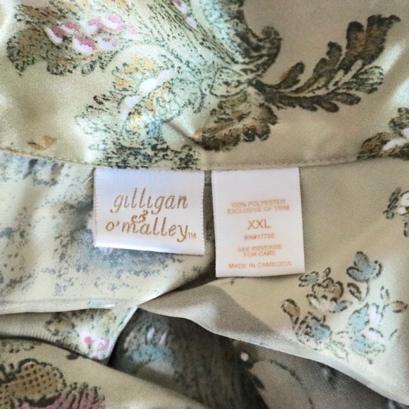 Vintage pajama silky like top - Picture 8 of 8